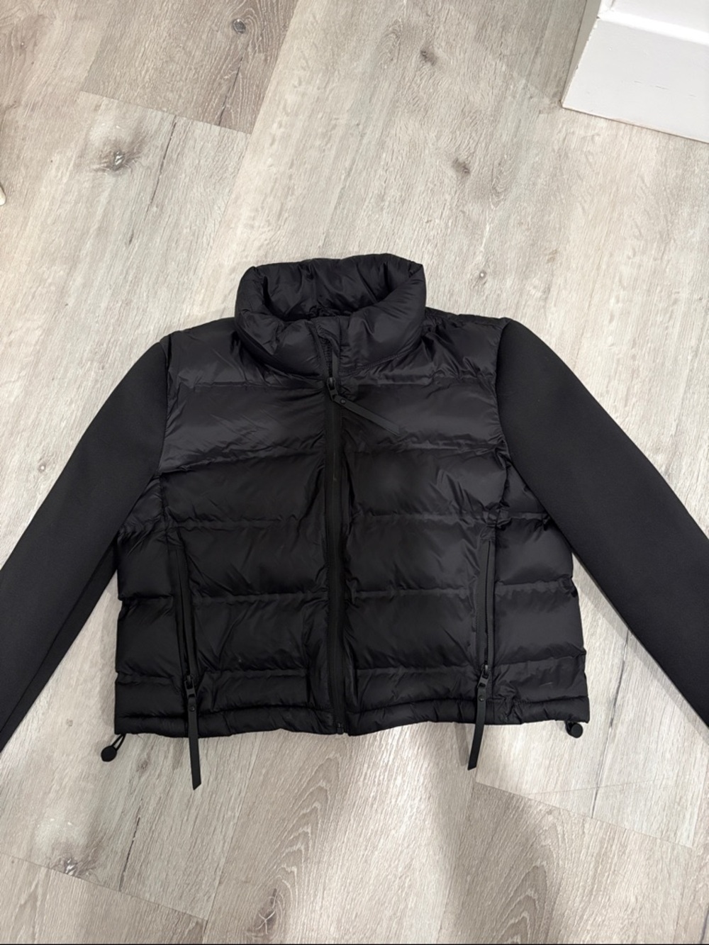 Black Cute Basic Women's Puffer Jacket with Neoprene Sleeves
